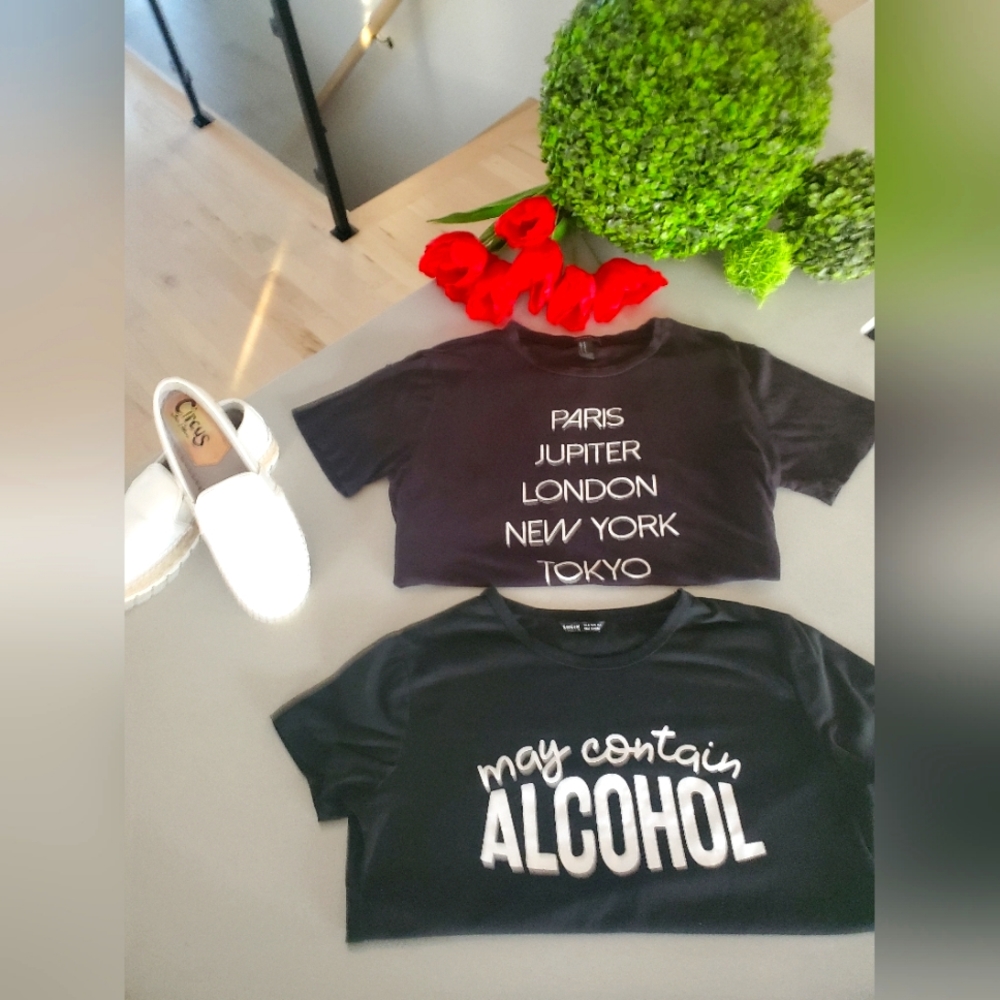 FOREVER21 et autre Lot de 2 t-shirts pour dames